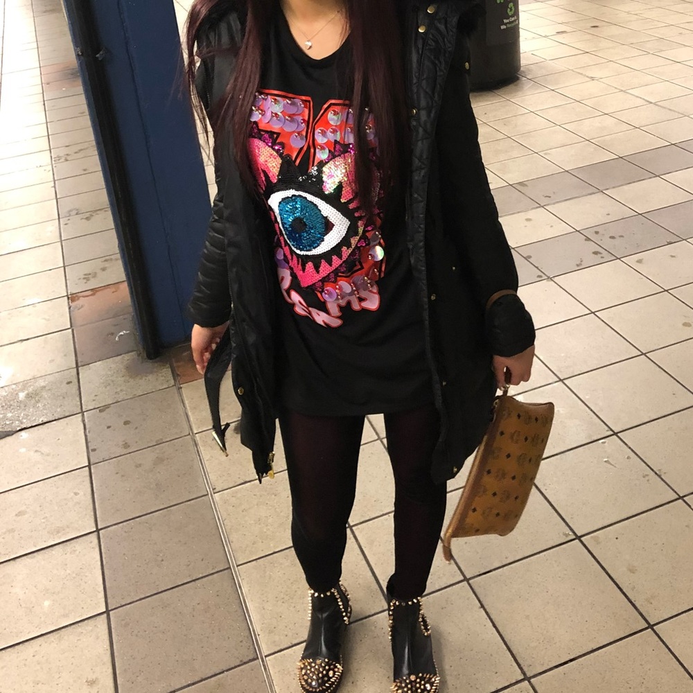 AKIRA Long sleeve black tunic